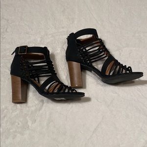 Beautiful Strappy Caged Black Chunk Heel Sandals
